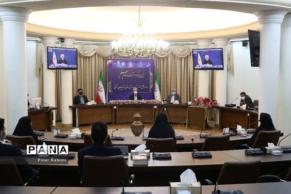 آیین بزرگداشت مقام معلم و گرامیداشت یاد و خاطره استاد شهید مرتضی مطهری