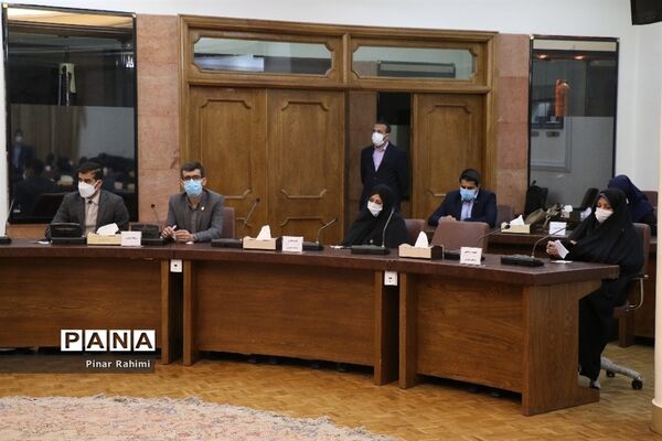 آیین بزرگداشت مقام معلم و گرامیداشت یاد و خاطره استاد شهید مرتضی مطهری