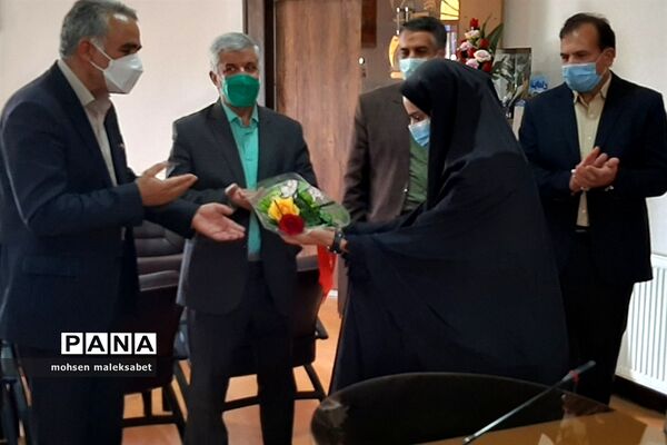 تقدیر از زحمات مدیرکل و معاونان اداره‌کل آموزش و پرورش استان یزد
