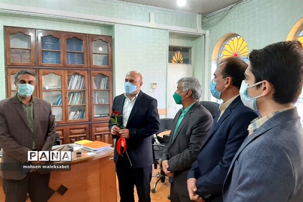 تقدیر از زحمات مدیرکل و معاونان اداره‌کل آموزش و پرورش استان یزد