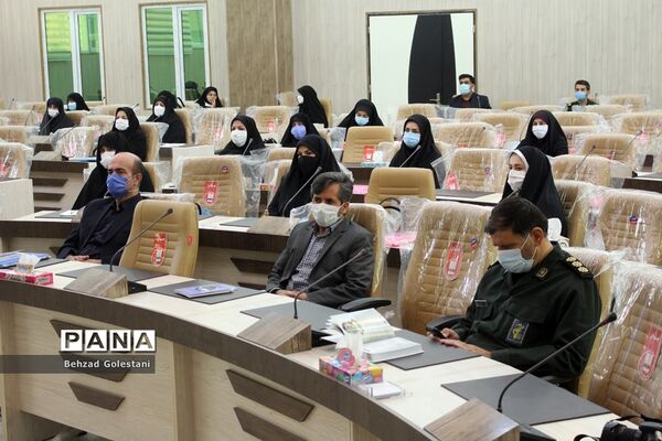 مراسم تجلیل از معلمان منتخب بسیجی در ارومیه