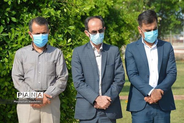 عطر افشانی گلزار مطهر شهدای گمنام پارک شغاب بوشهر