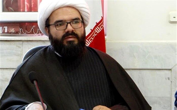 مقام معلم باید به جایگاه اصلی خود برسد