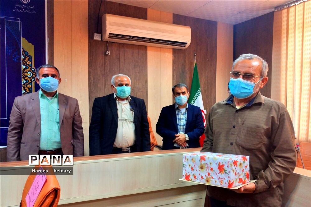 آیین تجلیل از پیشکسوتان فرهنگی در شهرستان امیدیه
