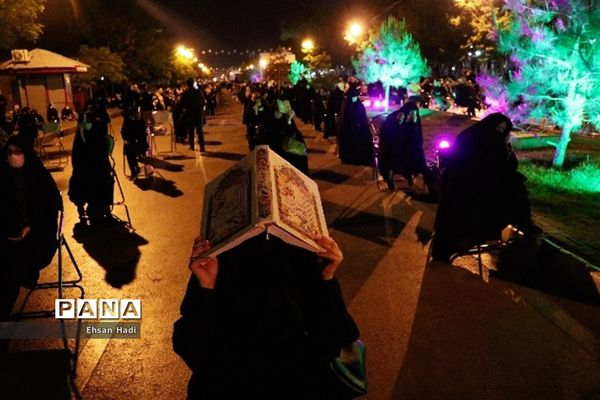 شب قدر زیر سایه قرآن