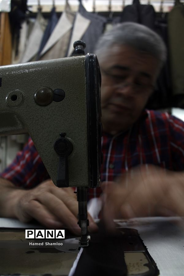 لباس های آماده جایگزین صدای چرخ خیاطان دست دوز