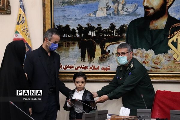 برگزاری نشست خبری مسئول سازمان بسیج سازندگی سپاه عاشورا آذربایجان شرقی