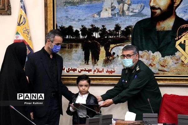 برگزاری نشست خبری مسئول سازمان بسیج سازندگی سپاه عاشورا آذربایجان شرقی