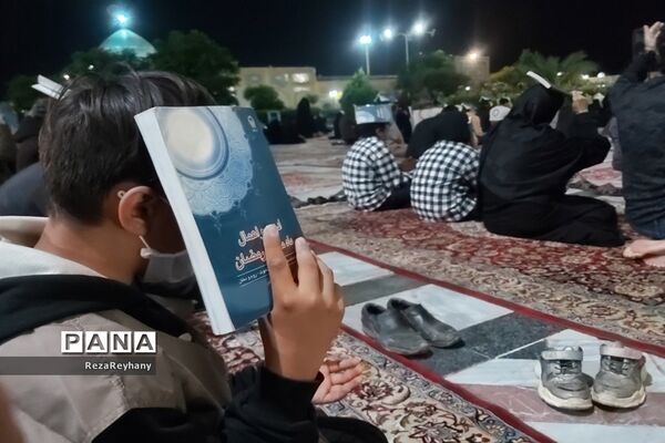 مراسم شب بیست و سوم ماه رمضان در زیارتگاه شهید مدرس کاشمر