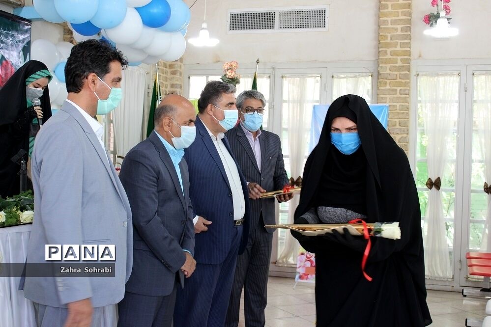 مراسم تجلیل از مدیران و معلمان برتر استانی و منطقه‌ای آموزش و پرورش اسلامشهر