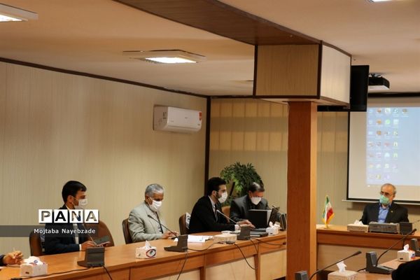 حضور معاون پرورشی و فرهنگی آموزش و پرورش خراسان رضوی و روسای ادارات داخلی این حوزه در ناحیه 4  مشهد