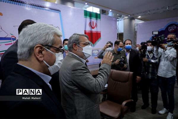 بازدید وزیر کشور از ستاد ثبت نام سیزدهمین دوره انتخابات ریاست جمهوری