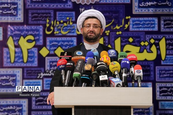 نخستین روز ثبت‌نام از داوطلبان انتخابات سیزدهمین دوره ریاست‌جمهوری
