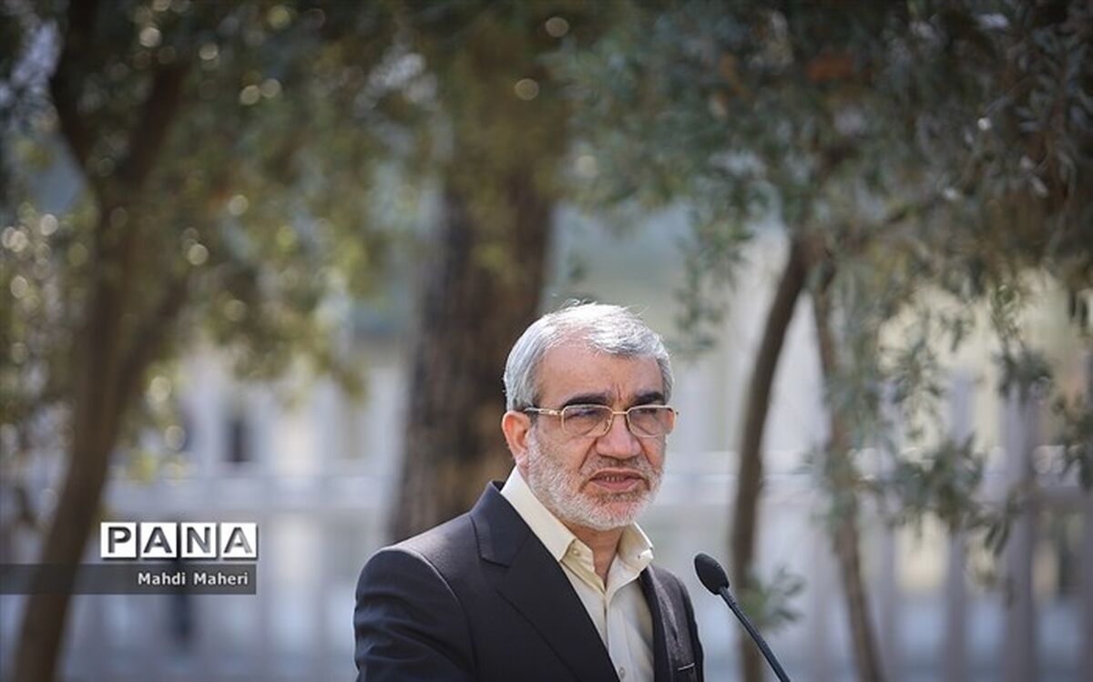 کدخدایی: ثبت‌نام فاقد مدارک اعتبار ندارد