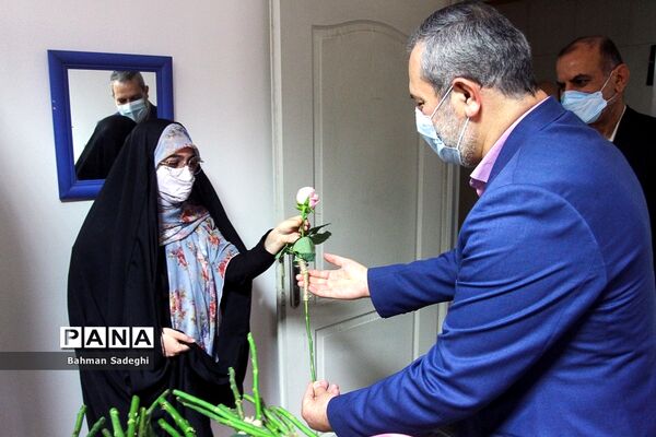 تقدیر از کارکنان سازمان دانش‌آموزی به مناسبت سالروز تاسیس سازمان دانش‌آموزی