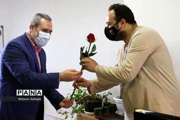 تقدیر از کارکنان سازمان دانش‌آموزی به مناسبت سالروز تاسیس سازمان دانش‌آموزی