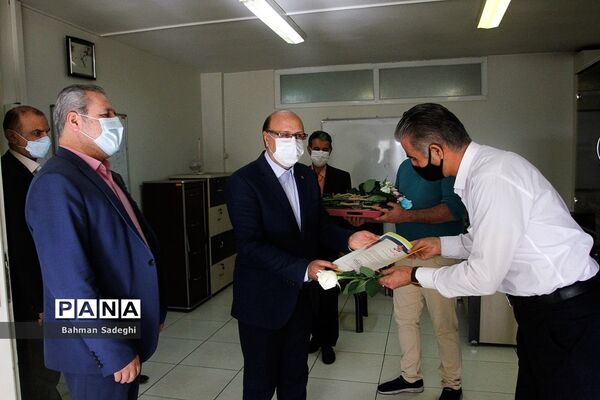 تقدیر از کارکنان سازمان دانش‌آموزی به مناسبت سالروز تاسیس سازمان دانش‌آموزی