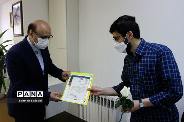 تقدیر از کارکنان سازمان دانش‌آموزی به مناسبت سالروز تاسیس سازمان دانش‌آموزی