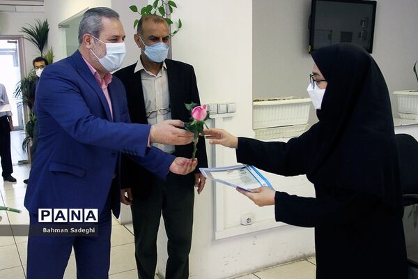 تقدیر از کارکنان سازمان دانش‌آموزی به مناسبت سالروز تاسیس سازمان دانش‌آموزی