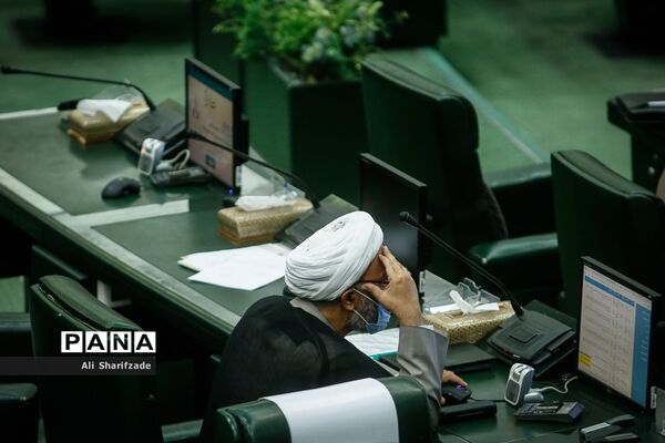 حضور وزیر آموزش و پرورش  در صحن علنی مجلس شورای اسلامی