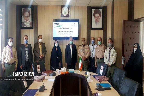 دیدار مربیان پیشتاز شهرستان بیرجند با مدیر آموزش و پرورش به مناسبت ۲۱ اردیبهشت ماه