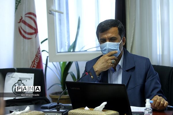 شورای هماهنگی تشکل‌های دانش آموزی با موضوع رای اولی‌ها