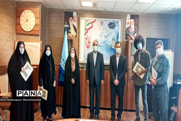 تقدیر از مربیان و دانش آموز پیشتاز منطقه 16