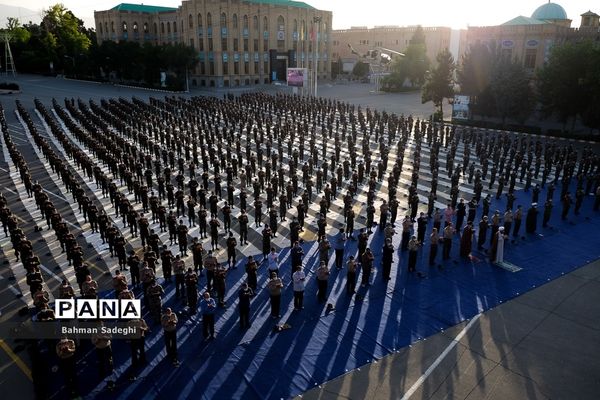 اقامه نماز عید فطر در دانشگاه افسری امام علی (ع)