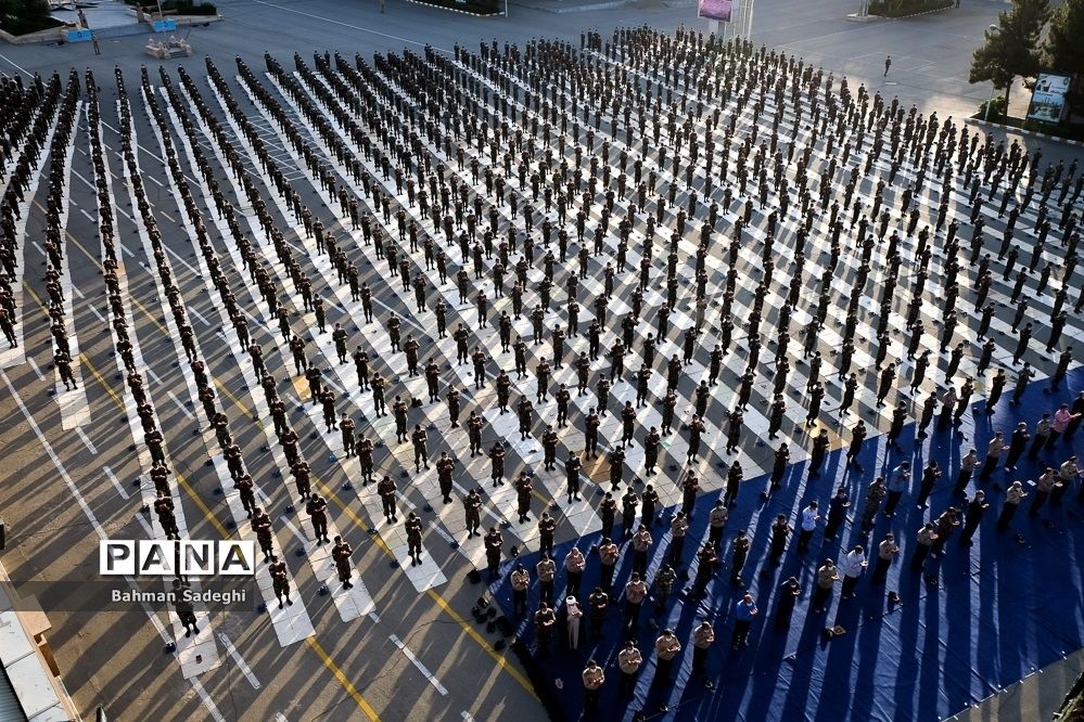 اقامه نماز عید فطر در دانشگاه افسری امام علی (ع)