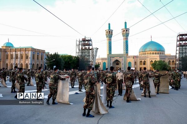 اقامه نماز عید فطر در دانشگاه افسری امام علی (ع)