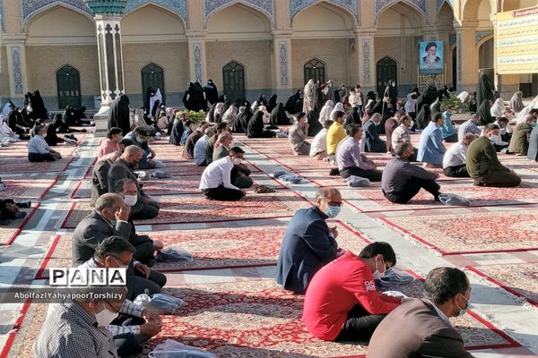 برگزاری مراسم نماز عید سعید فطردر زیارتگاه شهید مدرس کاشمر