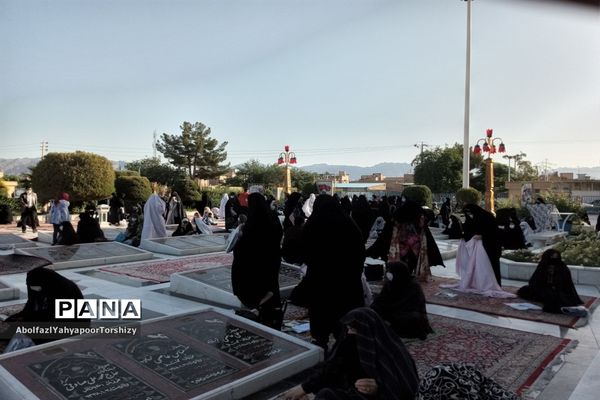 برگزاری مراسم نماز عید سعید فطردر زیارتگاه شهید مدرس کاشمر