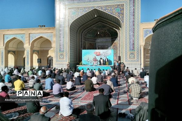 برگزاری مراسم نماز عید سعید فطردر زیارتگاه شهید مدرس کاشمر