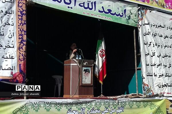اقامه نماز عید فطر در خاورشهر بارعایت پروتکل و فاصله گذاری