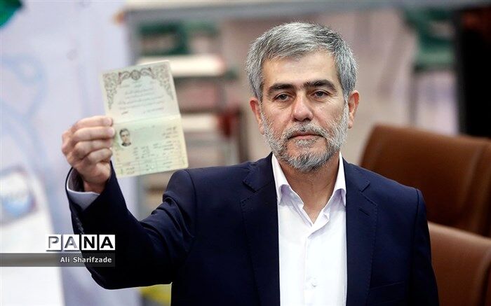 معاون احمدی‌نژاد در دولت دهم داوطلب انتخابات ریاست‌جمهوری شد
