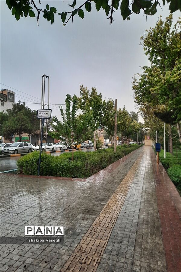 بارش باران بهاری در اصفهان