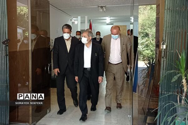 بازدیدمعاون پرورشی و فرهنگی وزارت آموزش و پرورش از دبیرخانه داوری جشنواره معلمان مؤلف
