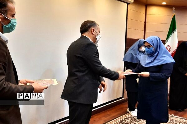 تجلیل از دانش‌آموزان برتر جشنواره نوجوان خوارزمی منطقه ۱۳