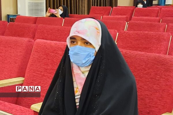 تجلیل از دانش‌آموزان برتر جشنواره نوجوان خوارزمی منطقه ۱۳
