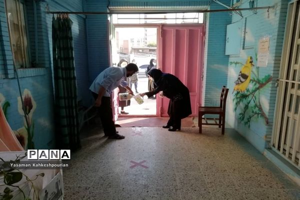 نخستین روز برگزاری امتحانات نهایی پایه نهم در دبیرستان پاینده  اهواز