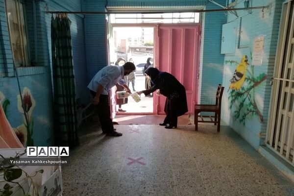 نخستین روز برگزاری امتحانات نهایی پایه نهم در دبیرستان پاینده  اهواز