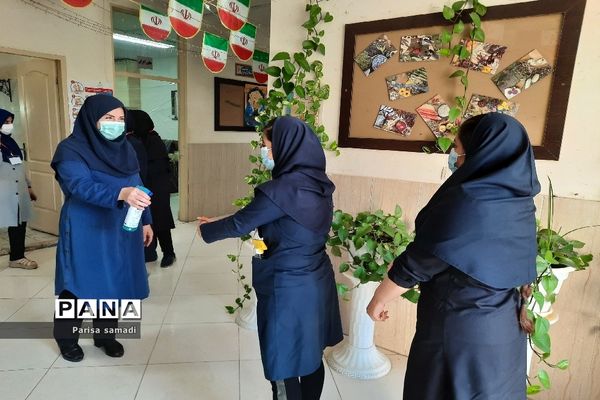 حضور پر شور دانش‌آموزان منطقه ۱۳ در امتحانات نهایی