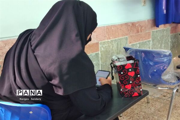 مراسم تجلیل از مدیران تلاش گر حوزه ابتدایی شهرستان امیدیه
