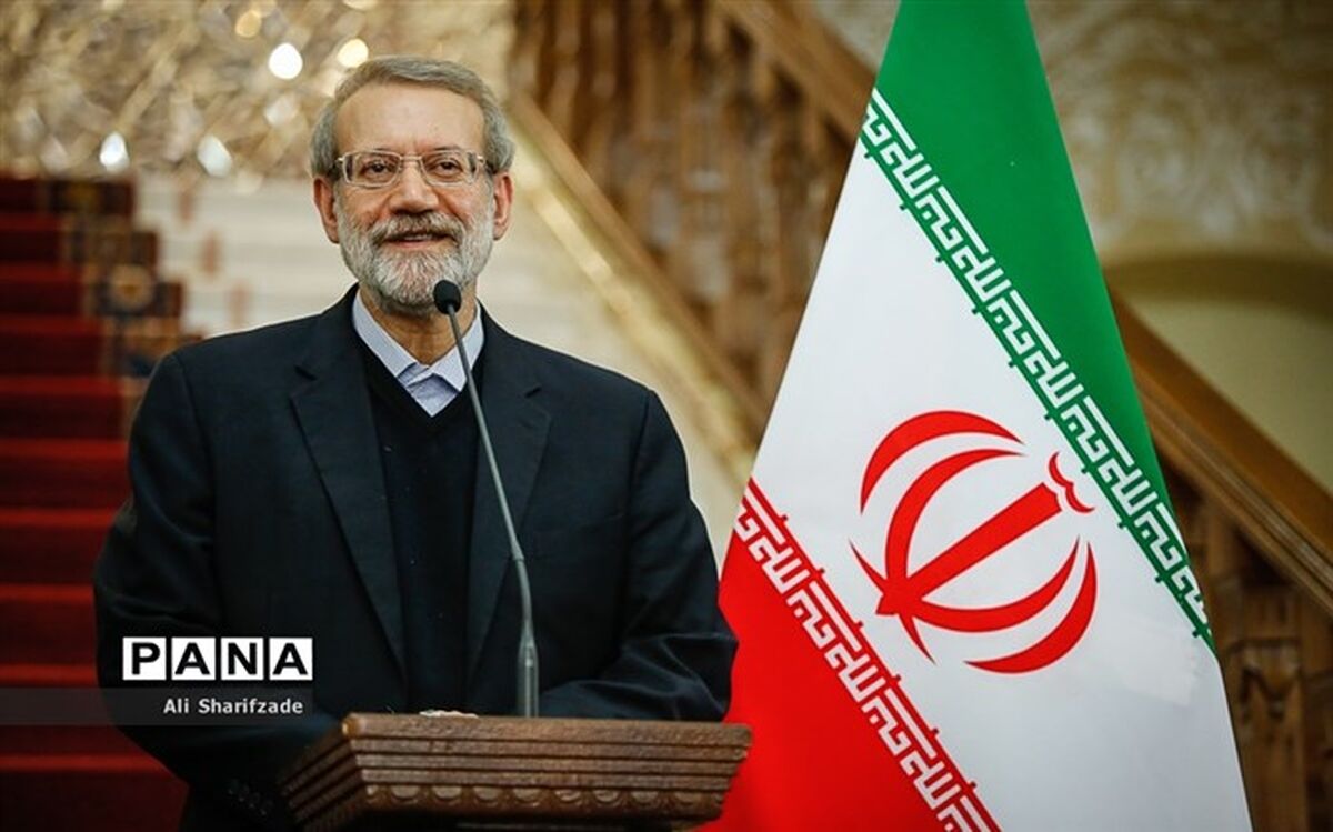 لاریجانی: عده‌ای مخالف حل مسئله مبادله مالی با دنیا هستند
