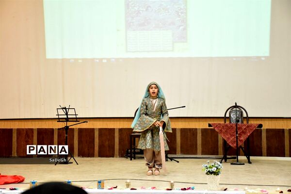 مراسم تقدیر از مدیران و مدیر آموزگاران مقطع ابتدایی شهرستان جهرم