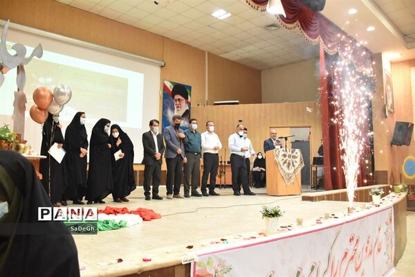 مراسم تقدیر از مدیران و مدیر آموزگاران مقطع ابتدایی شهرستان جهرم