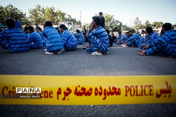 کشفیات باند بزرگ سلاح و مهمات  فاتب
