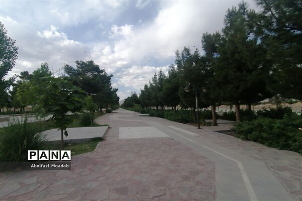 خلوت شدن بلوار سید مرتضی  کاشمر در  اوضاع کرونا