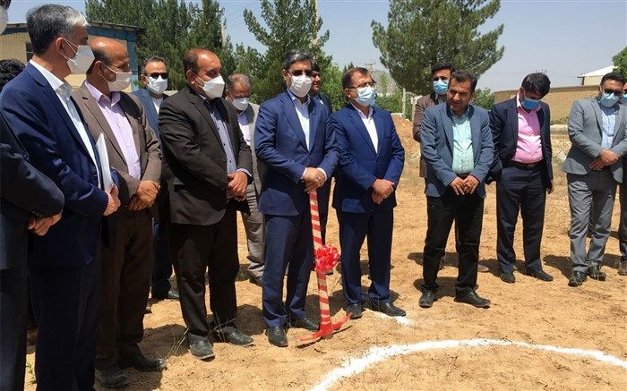 ۱۰۰۰ کارگاه صنعتی در کشور با اولویت شرکت های دانش بنیان احداث می شود