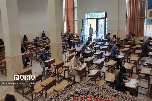 بازدید کارشناس سلامت و تندرستی منطقه 16 از حوزه‌های امتحانات نهایی1400